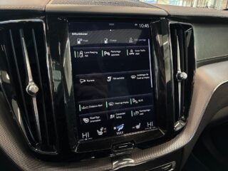 Volvo XC60 T8 AWD R-Design S&V/Drag/Pano/Pvärm/360Kamera/H/K/MOMS – bild 24