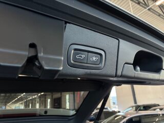 Volvo XC60 T8 AWD R-Design S&V/Drag/Pano/Pvärm/360Kamera/H/K/MOMS – bild 18
