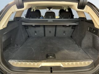 BMW 330e xDrive Touring Aut Drag Kamera Cockpit HuD Navi Psens – bild 12
