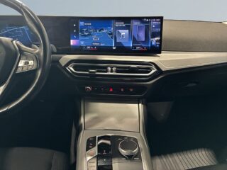 BMW 330e xDrive Touring Aut Drag Kamera Cockpit HuD Navi Psens – bild 11