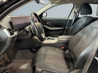 BMW 330e xDrive Touring Aut Drag Kamera Cockpit HuD Navi Psens – bild 7