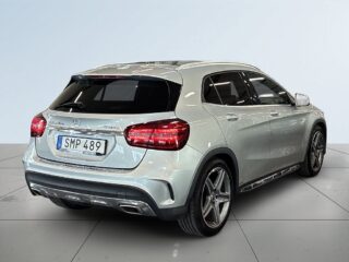 Mercedes-Benz GLA 220 d 4MATIC 7G-DCT AMG Line S&V-Hjul/kamera/Pano/Mvärm – bild 6