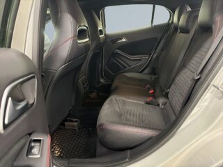 Mercedes-Benz GLA 220 d 4MATIC 7G-DCT AMG Line S&V-Hjul/kamera/Pano/Mvärm – bild 13