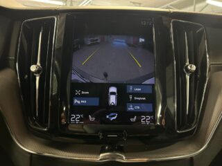 Volvo XC60 B5 AWD Geartronic R-Design S&V-Däck/Drag/Kamera/Värmare – bild 20