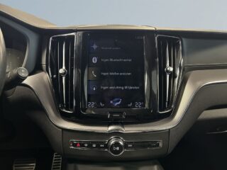 Volvo XC60 B5 AWD Geartronic R-Design S&V-Däck/Drag/Kamera/Värmare – bild 11