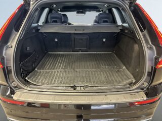 Volvo XC60 B5 AWD Geartronic R-Design S&V-Däck/Drag/Kamera/Värmare – bild 12
