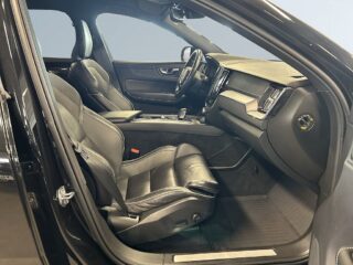 Volvo XC60 B5 AWD Geartronic R-Design S&V-Däck/Drag/Kamera/Värmare – bild 10