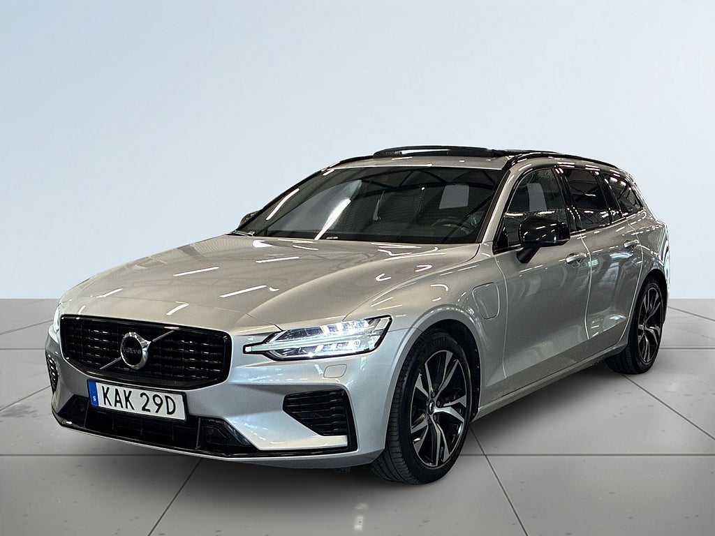 Volvo V60 Recharge T6 AWD R-Design S&V/H/K/Kamera/Pano/MOMS