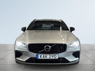 Volvo V60 Recharge T6 AWD R-Design S&V/H/K/Kamera/Pano/MOMS – bild 2
