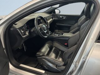 Volvo V60 Recharge T6 AWD R-Design S&V/H/K/Kamera/Pano/MOMS – bild 7