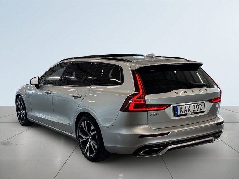Volvo V60 Recharge T6 AWD R-Design S&V/H/K/Kamera/Pano/MOMS