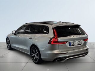 Volvo V60 Recharge T6 AWD R-Design S&V/H/K/Kamera/Pano/MOMS – bild 5