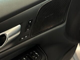 Volvo V60 Recharge T6 AWD R-Design S&V/H/K/Kamera/Pano/MOMS – bild 22