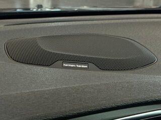 Volvo V40 D4 Geartronic R-Design S&V-Hjul/Drag/Kamera/H/K/Skinn – bild 18