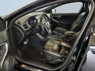 Volvo V40 D4 Geartronic R-Design S&V-Hjul/Drag/Kamera/H/K/Skinn – bild 7