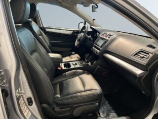 Subaru Outback 2.5 4WD Skinn Drag Kamera Mvärm Kamkedja S/V-hjul – bild 10
