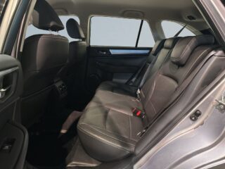 Subaru Outback 2.5 4WD Skinn Drag Kamera Mvärm Kamkedja S/V-hjul – bild 13