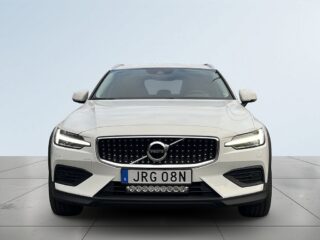 Volvo V60 Cross Country B4 AWD Advanced Pro Edition Kamera/MOMS/Ledramp/SoV – bild 2