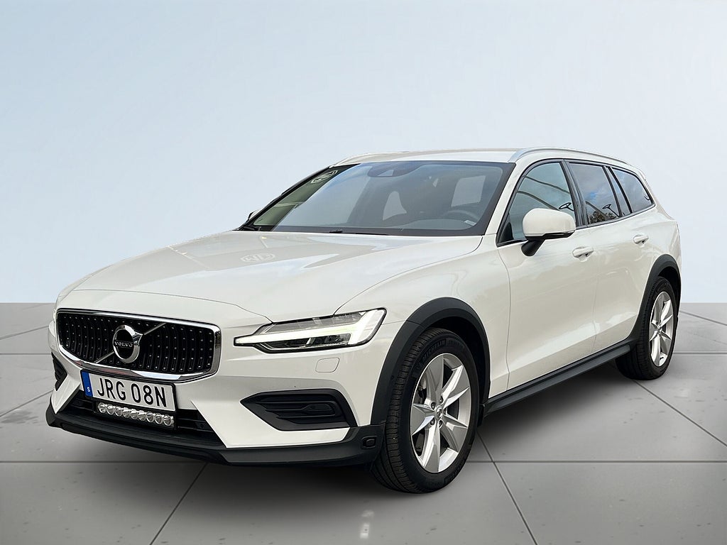 Volvo V60 Cross Country B4 AWD Advanced Pro Edition Kamera/MOMS/Ledramp/SoV