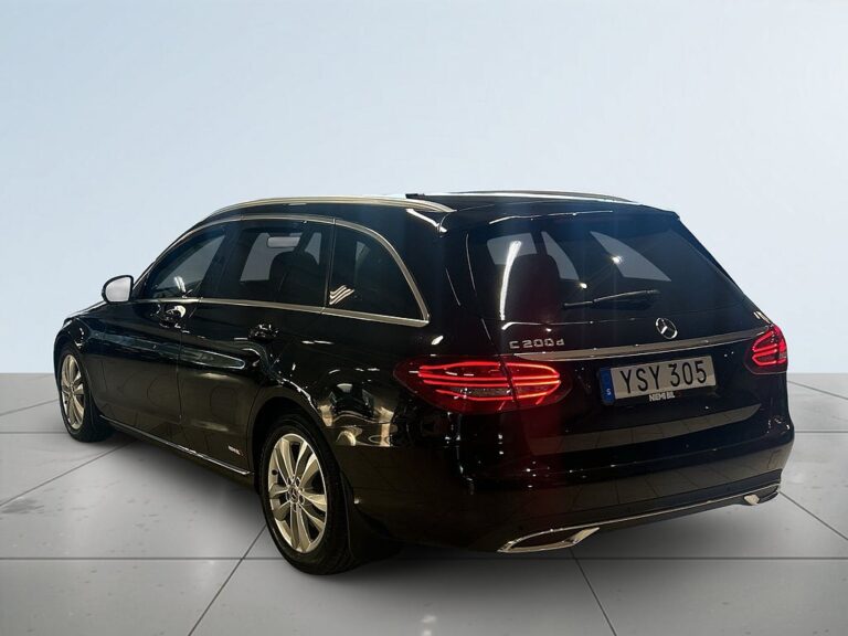Mercedes-Benz C200 200 Avantgarde M-värmare Dragkrok Backkamera S&V-däck