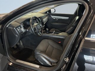 Volvo V90 D4 Momentum S&V/Drag/Psens/Dvärm/Navi/Adfarthållare – bild 7