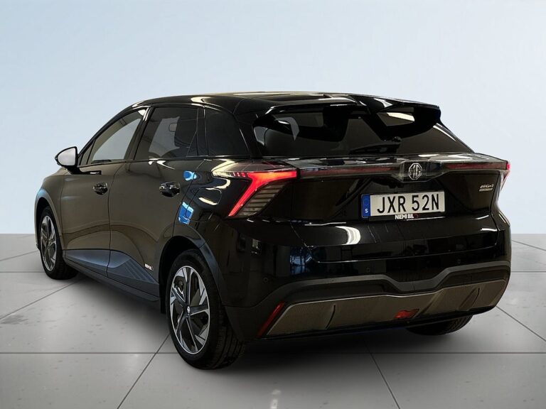 MG 4 Electric Long Range 64 kWh Luxury Värmepump 360° MOMS
