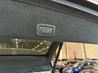 Volvo XC60 D4 AWD Geartronic Classic R-Design S&V/Drag/Dvärm/Pano – bild 19
