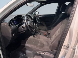 Volkswagen Tiguan 2.0 4Motion GT Cockpit Drag Kamera Dvärm Rattvärme SoV – bild 7