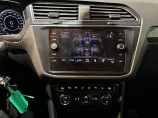 Volkswagen Tiguan 2.0 4Motion GT Cockpit Drag Kamera Dvärm Rattvärme SoV – bild 20