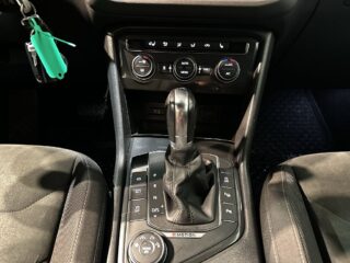Volkswagen Tiguan 2.0 4Motion GT Cockpit Drag Kamera Dvärm Rattvärme SoV – bild 18