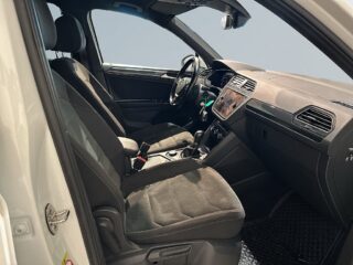 Volkswagen Tiguan 2.0 4Motion GT Cockpit Drag Kamera Dvärm Rattvärme SoV – bild 10