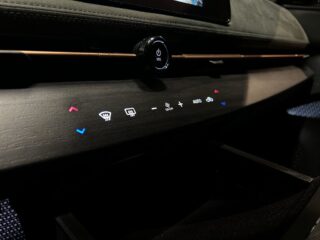Nissan Ariya 87 e-4ORCE 90 kWh Evolve MOMS/360/Bose/HuD/Ambient/Pano – bild 21