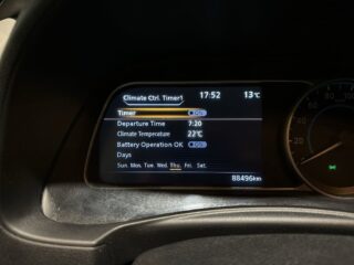 Nissan Leaf Parkeringsvärmare Navigation Backkamera CarPlay SoV – bild 15