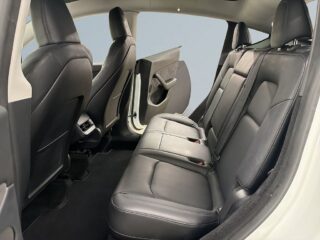 Tesla Model Y Performance S&V-Hjul/Drag/Kamera/Värmepump/Pano/Navi – bild 13