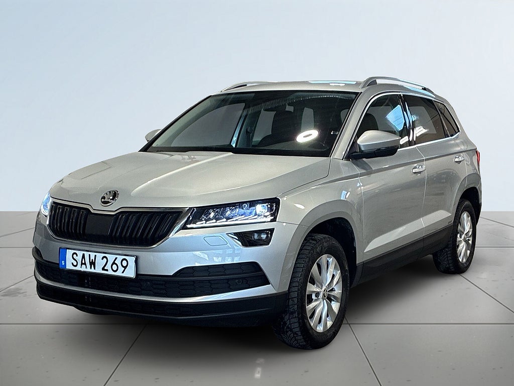 Skoda Karoq 1.0 TSI Style Drag Värmare Kamera Canton Skinn S&V