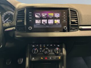 Skoda Karoq 1.0 TSI Style Drag Värmare Kamera Canton Skinn S&V – bild 11