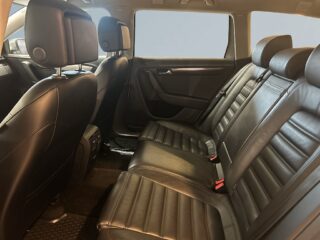 Volkswagen Passat Alltrack 2.0 4M Alltrack Dragkrok M-värmare Backkamera S&V-däck – bild 13
