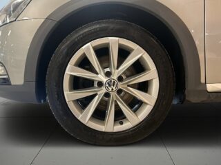 Volkswagen Passat Alltrack 2.0 4M Alltrack Dragkrok M-värmare Backkamera S&V-däck – bild 14