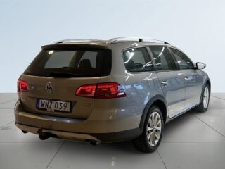Volkswagen Passat Alltrack 2.0 4M Alltrack Dragkrok M-värmare Backkamera S&V-däck – bild 6