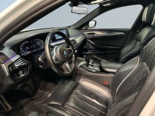 BMW 530D xDrive Touring M Sport Drag Pvärm 360° Pano H/K HuD SoV – bild 7
