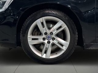 Volvo V60 D5 Twin Engine AWD Momentum Drag Pvärm Psens SoV – bild 14