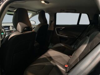 Volvo V60 D5 Twin Engine AWD Momentum Drag Pvärm Psens SoV – bild 13