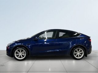 Tesla Model Y Long Range AWD Drag/360°/förkond app/skinn/Pano/S&Vdäck – bild 4