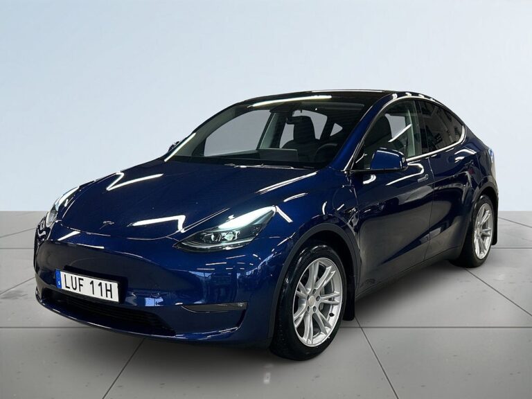 Tesla Model Y Long Range AWD Drag/360°/förkond app/skinn/Pano/S&Vdäck