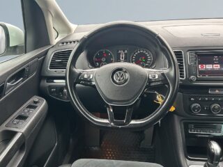 Volkswagen Sharan 7-sits 2.0 TDI 4Motion Kamera/P-Värm/SoV-Däck/M-Värm – bild 8