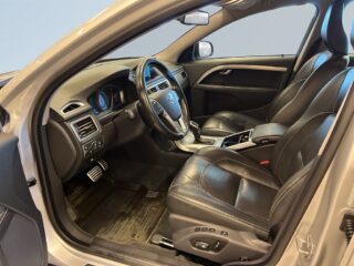 Volvo V70 D4 AWD Classic Drag/Skinn/Elstol/MoK/Dvärm/SoV/Navi – bild 7