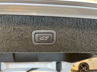 Volvo V70 D4 AWD Classic Drag/Skinn/Elstol/MoK/Dvärm/SoV/Navi – bild 24