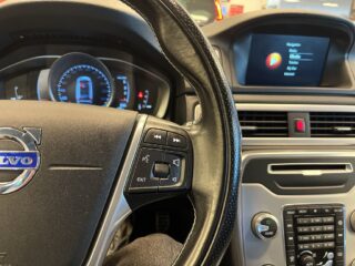 Volvo V70 D4 AWD Classic Drag/Skinn/Elstol/MoK/Dvärm/SoV/Navi – bild 18