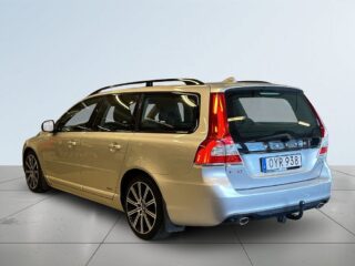 Volvo V70 D4 AWD Classic Drag/Skinn/Elstol/MoK/Dvärm/SoV/Navi – bild 5