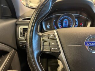 Volvo V70 D4 AWD Classic Drag/Skinn/Elstol/MoK/Dvärm/SoV/Navi – bild 17